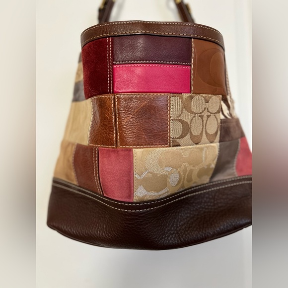 Signature Coach Multicolor Patchwork Purse Handbag Like New - Picture 7 of 7